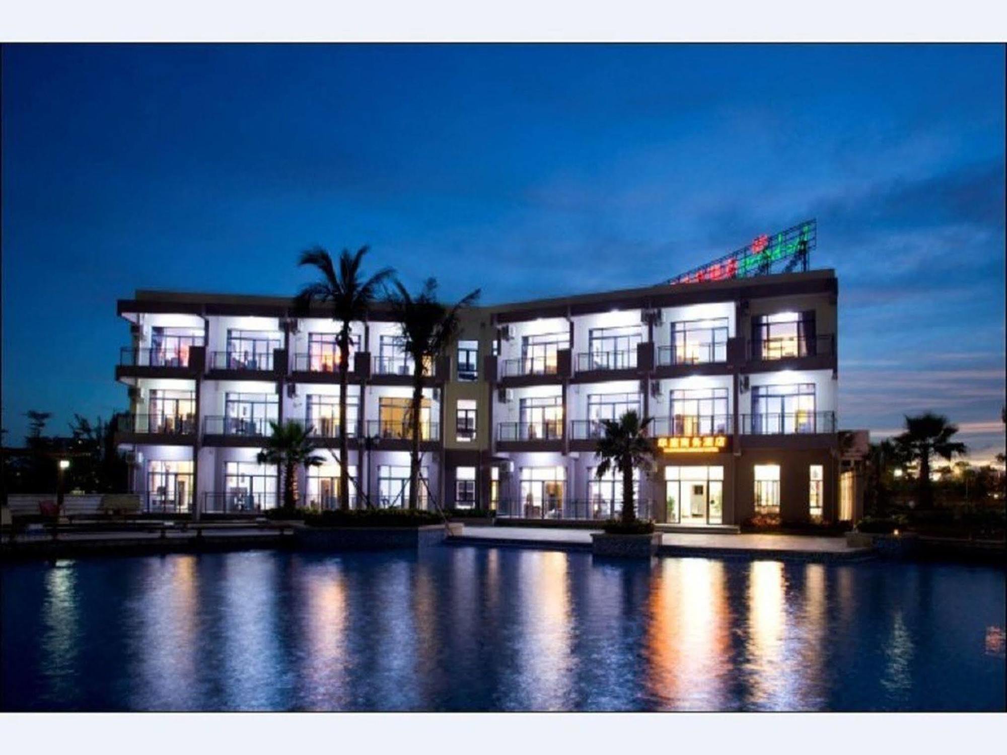Hai Tun Wan Theme Hotel Sanya Bagian luar foto